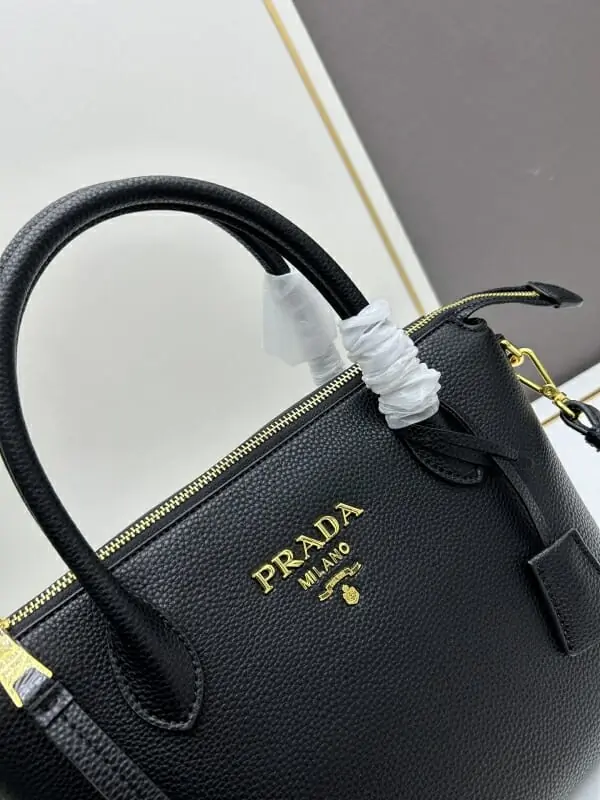 prada aaa qualite sac a main  pour femme s_12254343